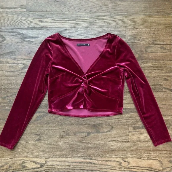 Abercrombie & Fitch Velvet Twist Crop Top Long Sleeve • size Medium - Picture 3 of 5